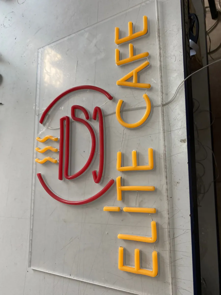 Kişiye Özel Tasarım Neon Tabela - Model 3 LED neon tabela görseli